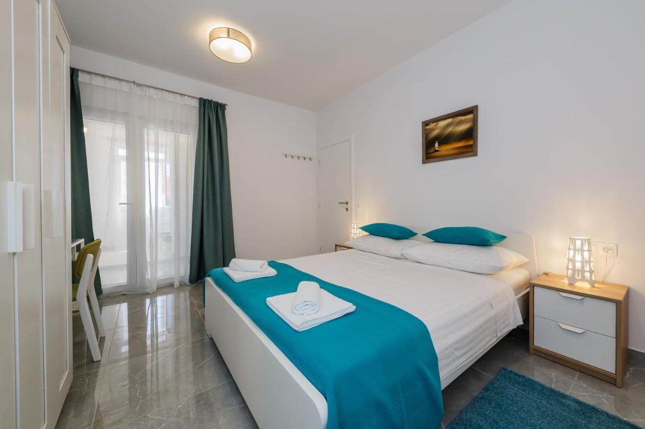 Kaštela Apartmani Ujakovic מראה חיצוני תמונה