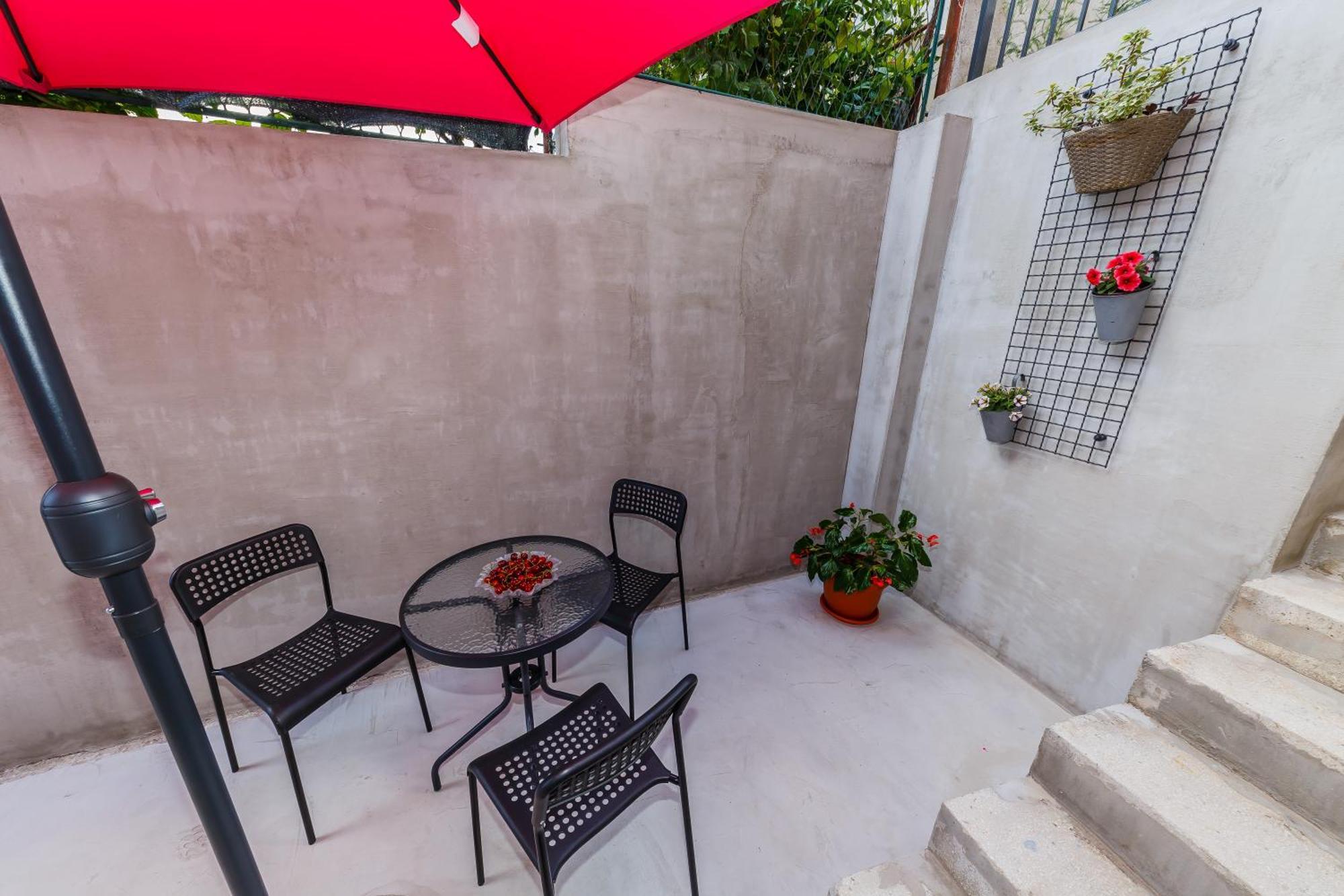 Kaštela Apartmani Ujakovic מראה חיצוני תמונה