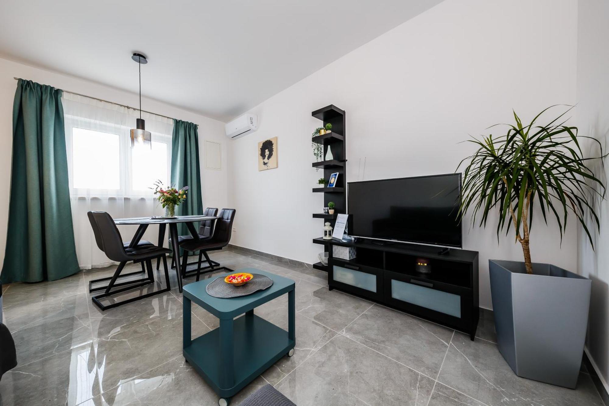 Kaštela Apartmani Ujakovic מראה חיצוני תמונה