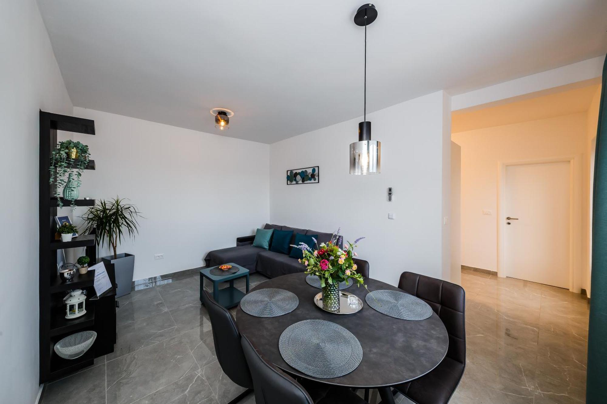 Kaštela Apartmani Ujakovic מראה חיצוני תמונה