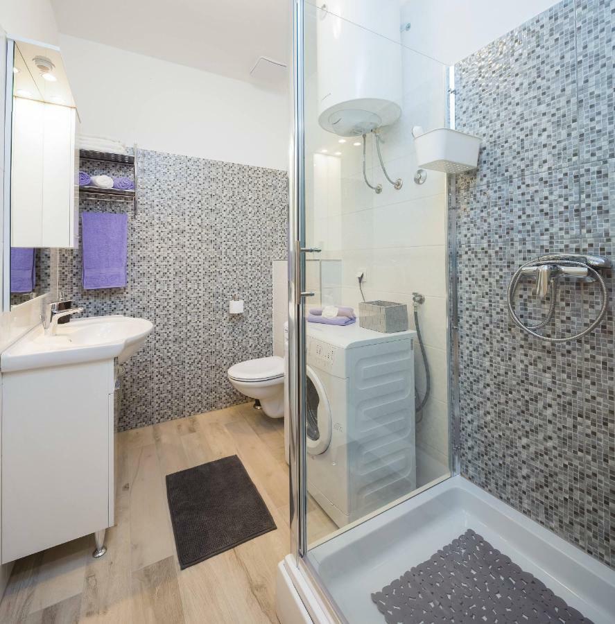 Kaštela Apartmani Ujakovic מראה חיצוני תמונה