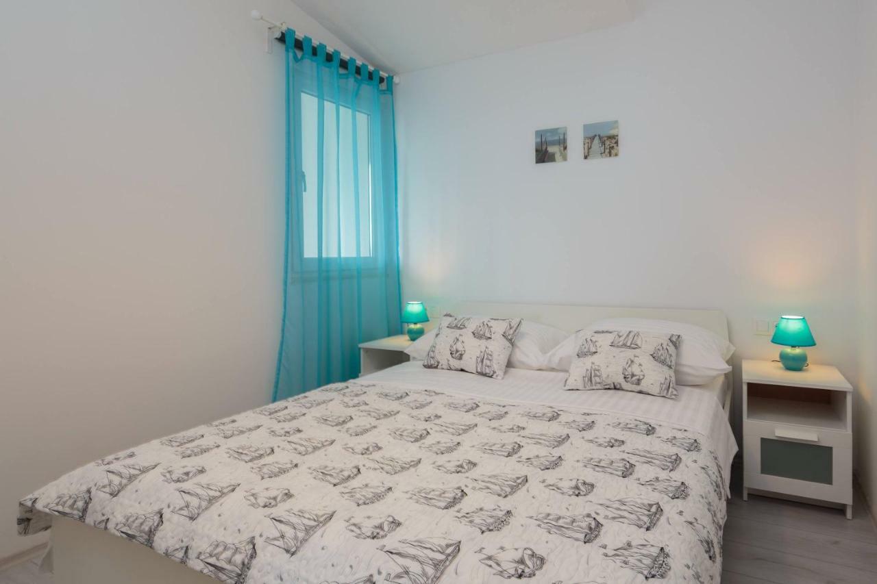 Kaštela Apartmani Ujakovic מראה חיצוני תמונה