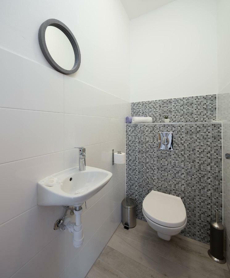 Kaštela Apartmani Ujakovic מראה חיצוני תמונה